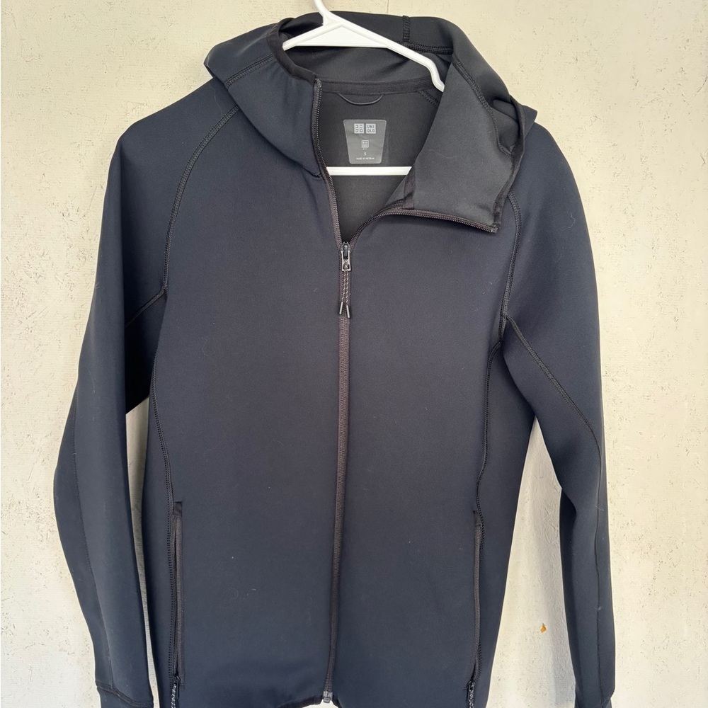 Uniqlo Men's Black Performance Jacket - Picture 7 of 12